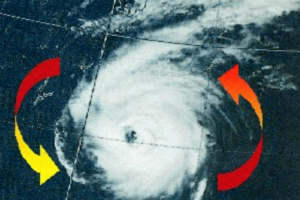 台風の目の中はこうなっている！静かでも油断は禁物？