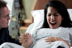 出産時にクリステレル胎児圧出法は何で危険？適応される場合は？